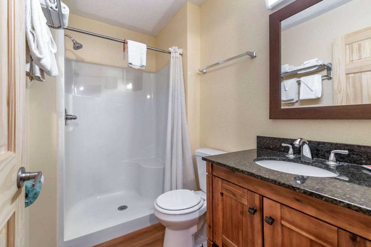 Rodeway Inn Lake George Outlets Zewnętrze zdjęcie